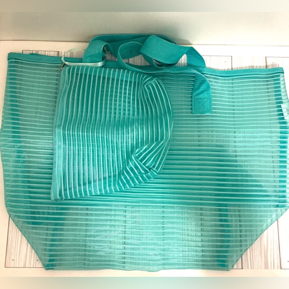 Teal Striped Tote Bag with Pouch & Flip Flops Bundle - Picture 3 of 6